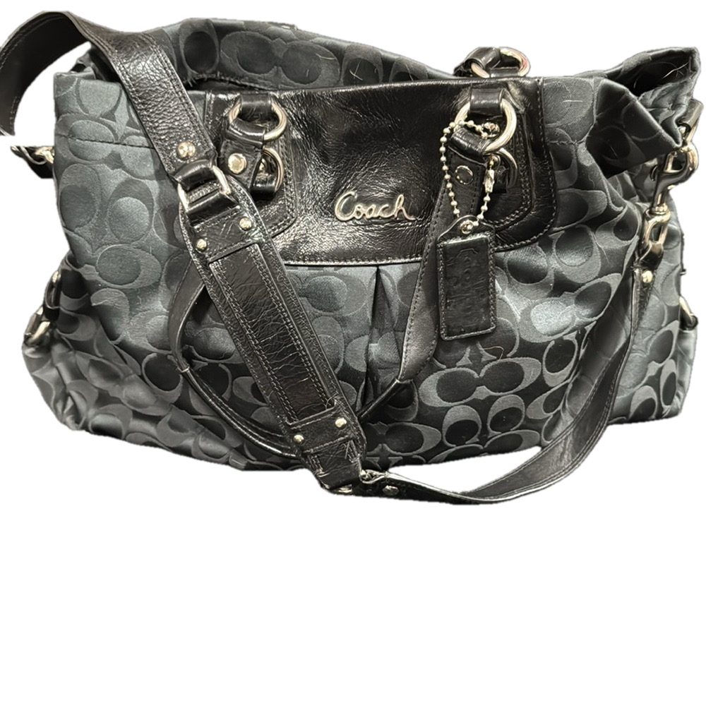 Coach Ashley Signature Sateen Carryall Black
F15510